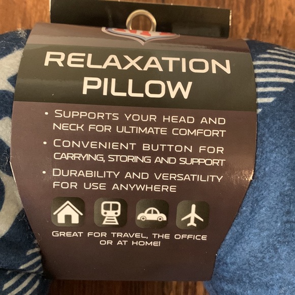 NFL Dallas Cowboys Travel Set Neck Pillow & Blanket - Picture 4 of 7